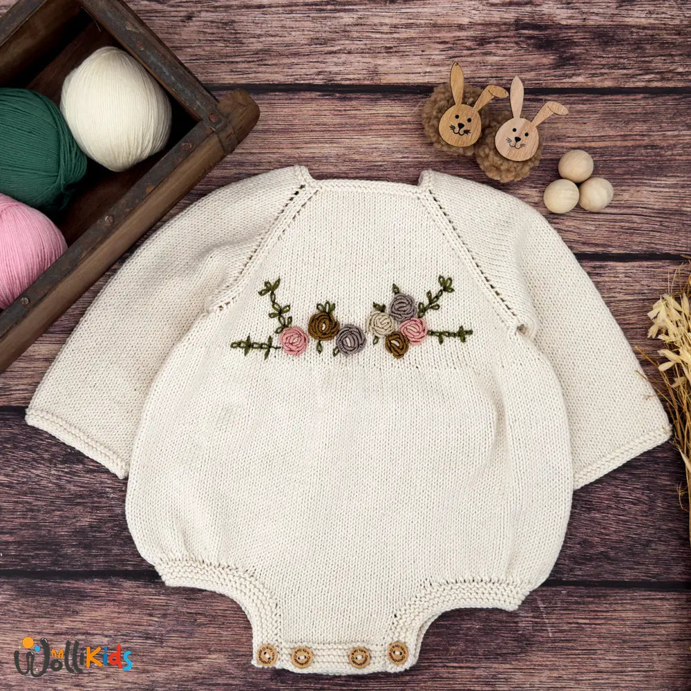 Langarm Strickstrampler VINTAGE BLOOM in Creme mit Stickerei – Bio-Baumwolle